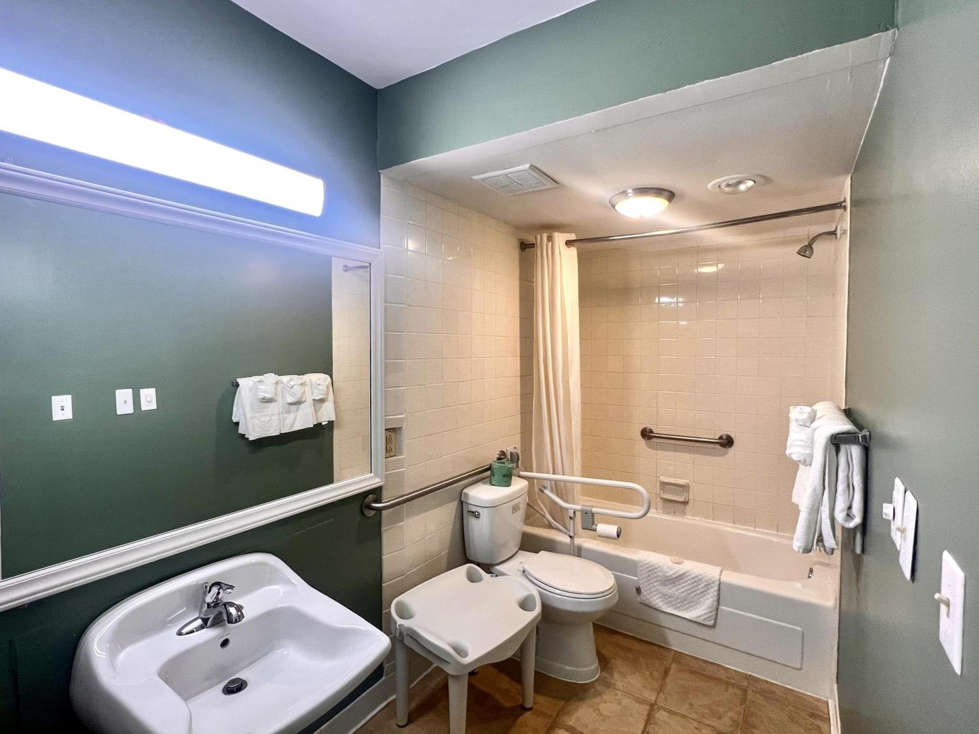 Hotel 6 Culpeper, Va 4*