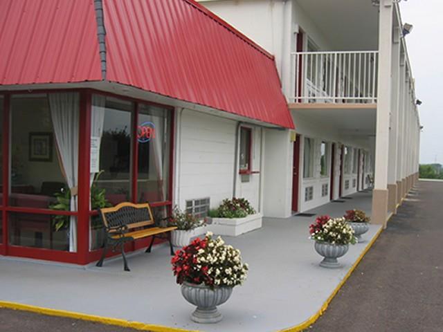 6 Culpeper, Va Hotel